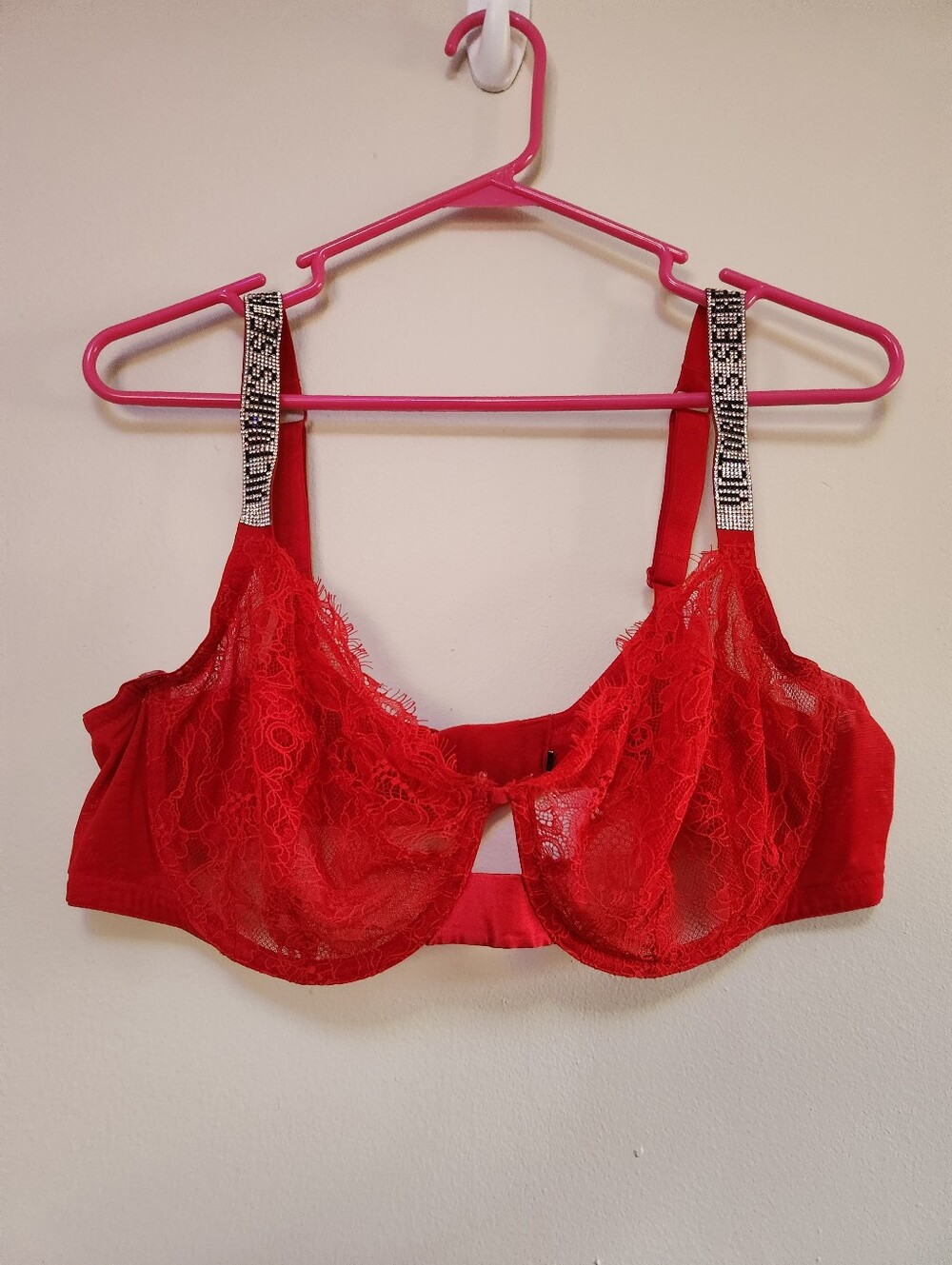 Victoria’s Secret Very Sexy Unlined Demi Bra Red Lace Size 38D Shine Strap P